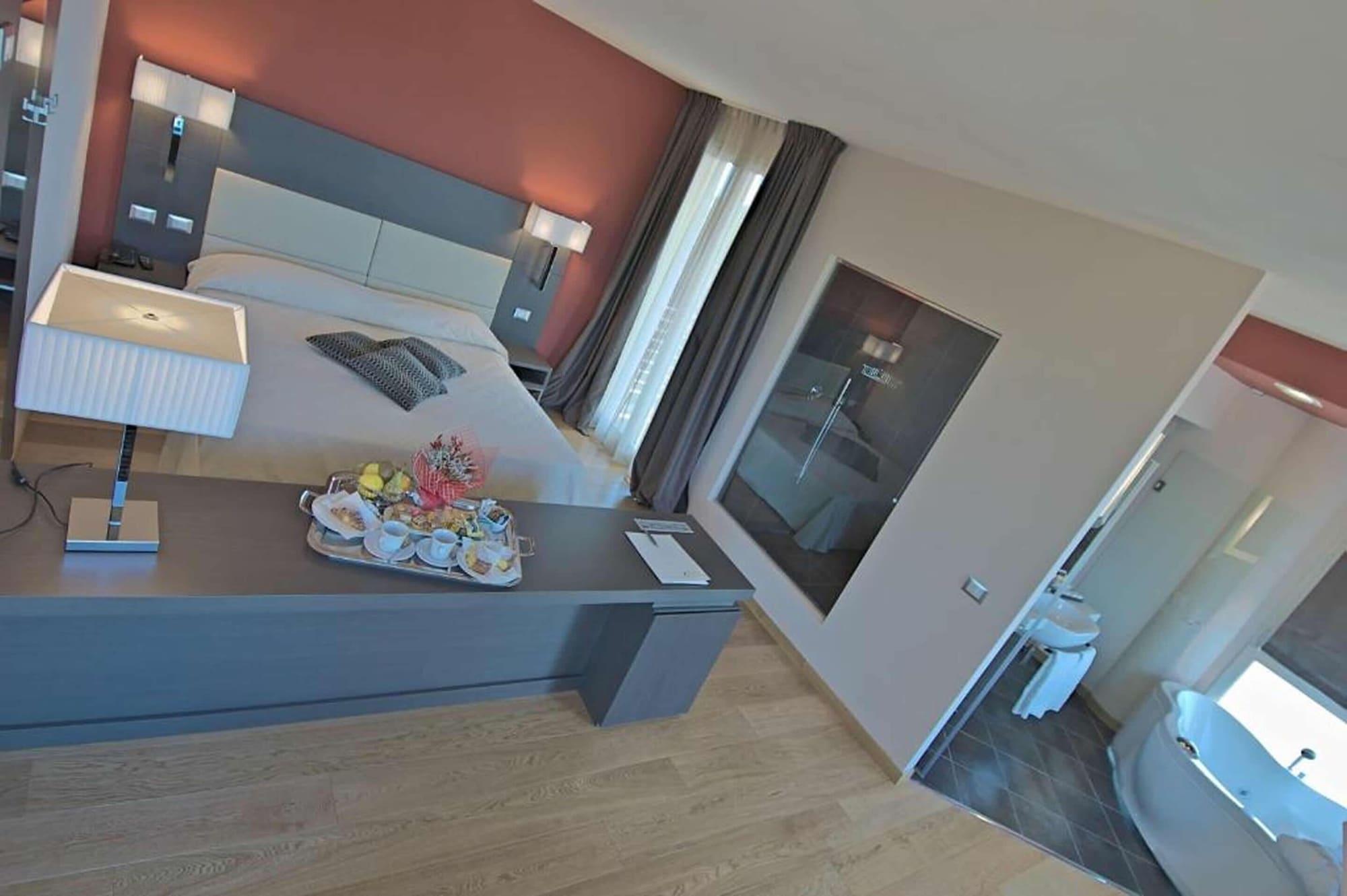 Zen Hotel Versilia Marina di Pietrasanta Extérieur photo